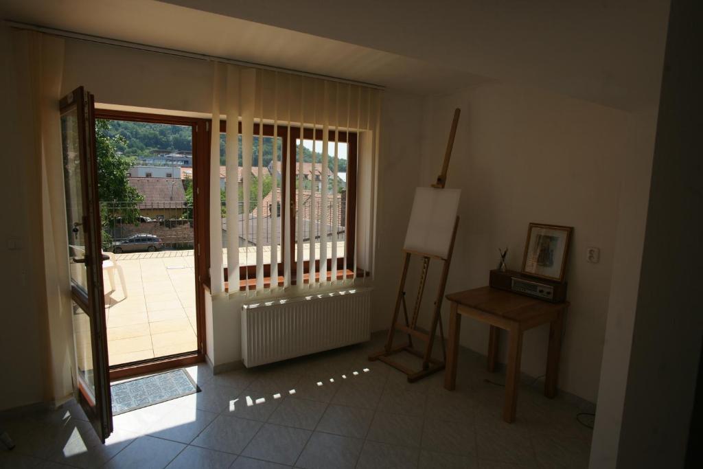 Nicolsburg Otel Mikulov Dış mekan fotoğraf
